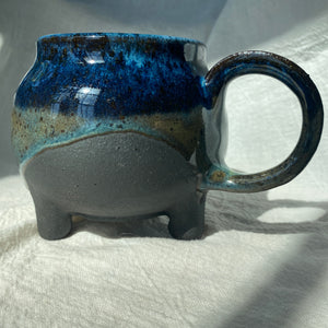 Salamander Footed mug